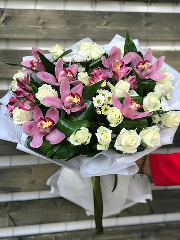 Букет цветов из: Розы и Хризантемы в Покровске