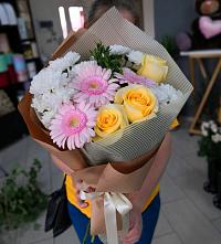 Букет цветов из:  Герберы, Розы и Хризантемы в Покровске