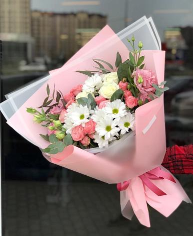Букет цветов из: Розы, Лизиантусы и Хризантемы в Покровске